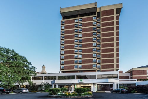 Holiday Inn & Suites Pittsfield - Berkshires