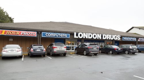 London Drugs, 3995 Quadra St, Victoria BC