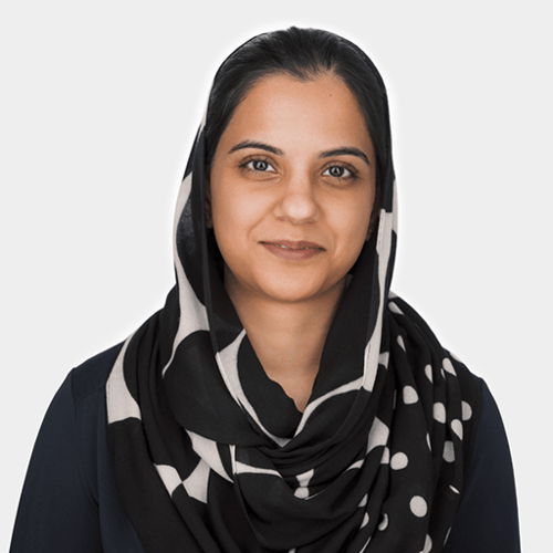 Headshot of Naila Azmat