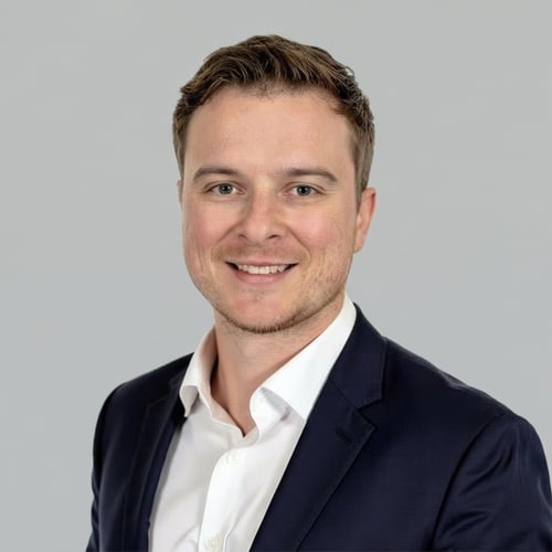 Headshot of Kyle Piersol, a wealth advisor at Chase