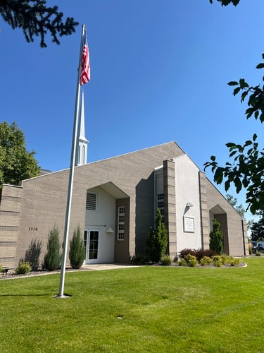 Picture of the church building from Harmony Rd.