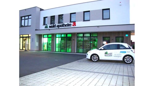 Aussenansicht der Wald-Apotheke Hackl-Wernsdorfer OHG