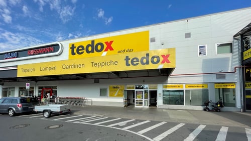 Außenansicht der tedox Filiale in Celle