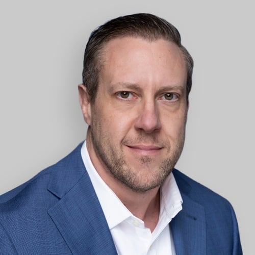 Headshot of Aaron D. Fuerst, a wealth advisor at Chase