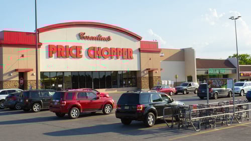 Full parking lot at Price Chopper