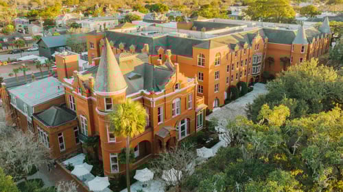 Exterior of Hotel Bardo Savannah