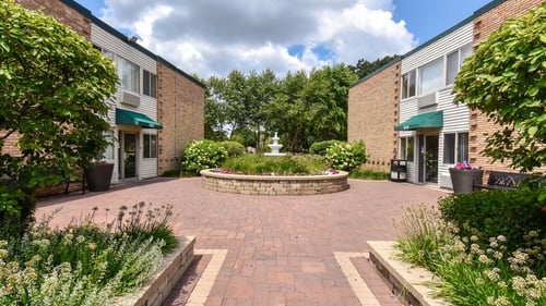 Harbor Lake Apartments exterior