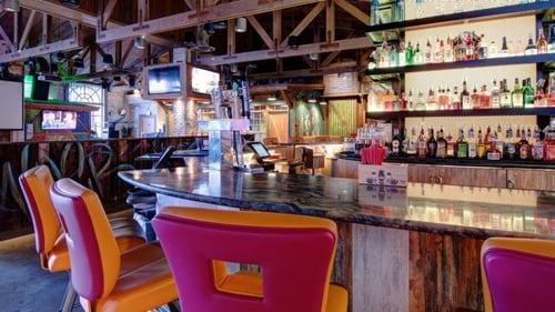 Take your taste buds south of the border at El Jefe’s Cantina at Circus Circus Reno Hotel & Casino. Enjoy tacos, fajitas and inspired plates like Tequila Chicken and Quesabirria. Then keep the party going into the night with margaritas, micheladas and plenty of tequila. From the street tacos and tequila to the cantina style lights, everything at El Jefe’s will get you in the mood for a fiesta.