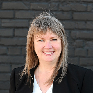 Headshot of Dorene Bymoen