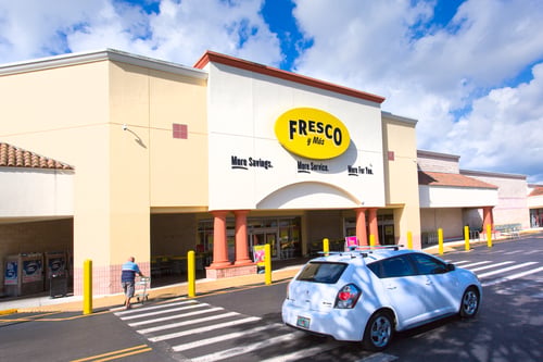 Retail space for lease in Miami, Florida, Fresco Y Mas Supermarket