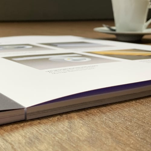 Lowflat-Bindung für Bücher und Präsentationen