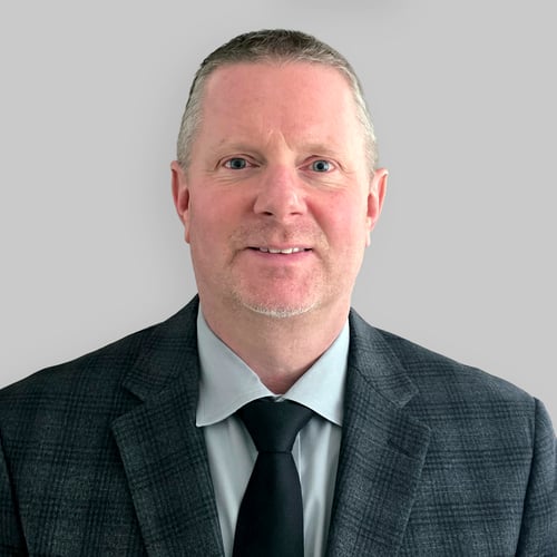 Headshot of Andrei Neuhaus, a wealth advisor at Chase
