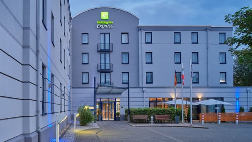 Enjoy your stay at Holiday Inn Express