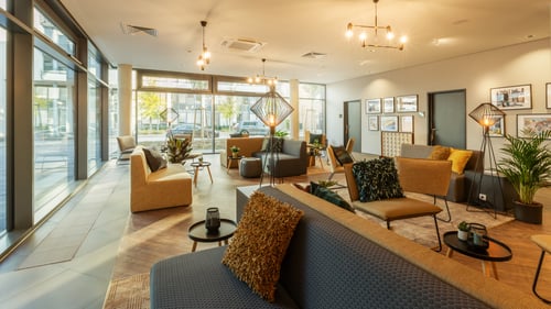 Holiday Inn – the niu, Mesh Stuttgart Messe Hotel Lobby