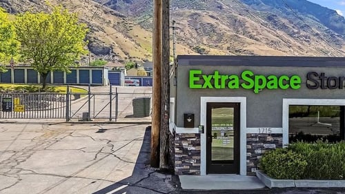 Extra Space Storage