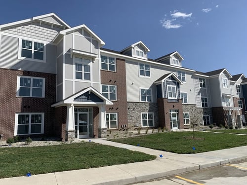 Front View of Trade Winds Apartment Homes in Elkhorn, NE 68022