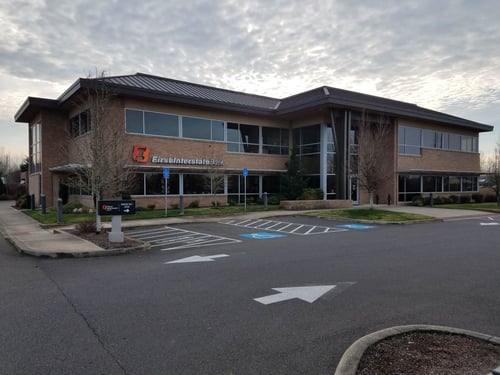 Exterior image of First Interstate Bank in Salem, Oregon.