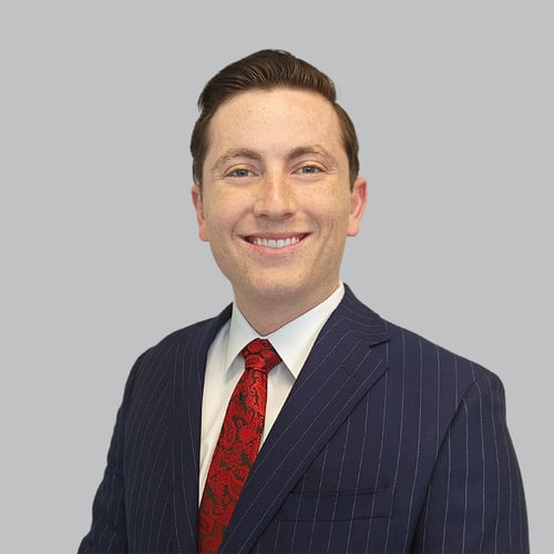 Headshot of Justin Leonard, a wealth advisor at Chase