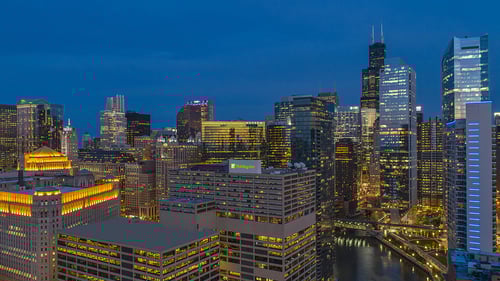 Our River North hotel features skyline and Chicago River views