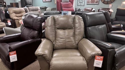 Thief River Falls Slumberland Furniture recliners