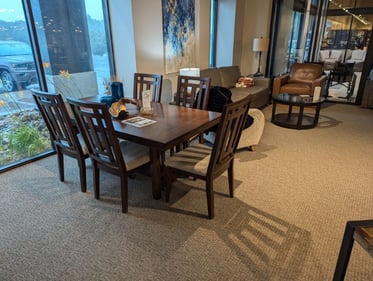 Amery Slumberland Furniture dining set for five