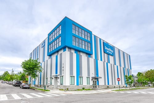 SmartStop self storage facility in Washington DC on 1401 22nd St SE