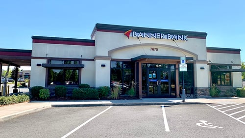 Banner Bank branch in Tualatin, Oregon