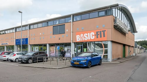 Basic-Fit Arlon Hydrion 24/7 - front club outside