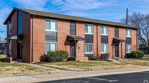 cover photo for Blacklark Apartments in Kansas City, KS 66101