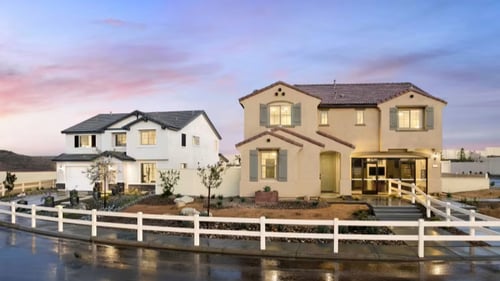 Street view of model homes in Fairfield at Alberhill Ranch by Pulte Homes in Lake Elsinore, CA.