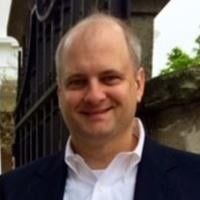 Douglas Graves Headshot Image