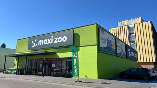 Storefront 2025