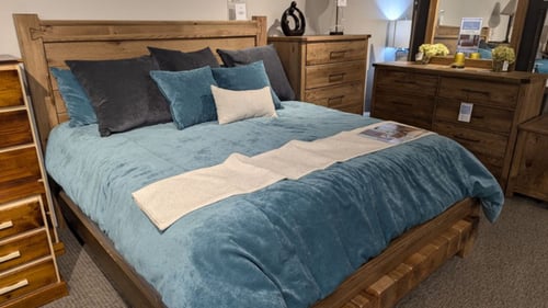 Amery Slumberland Furniture blue bedding