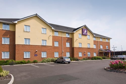 Premier Inn Swindon Central hotel exterior