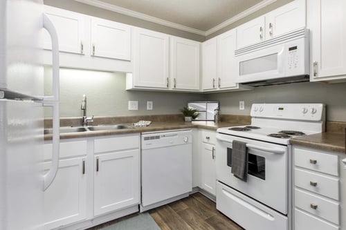 Kitchen Area at Abbington Place Apartments in Greensboro, NC 27407