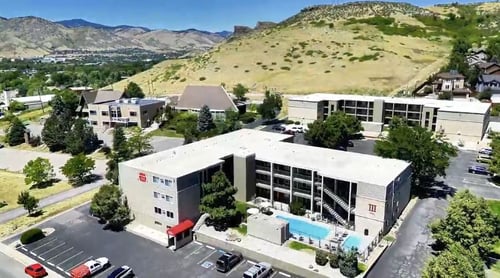 Fox Hill Apartments exterior