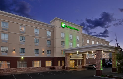 Welcome to the Holiday Inn & Suites Kamloops