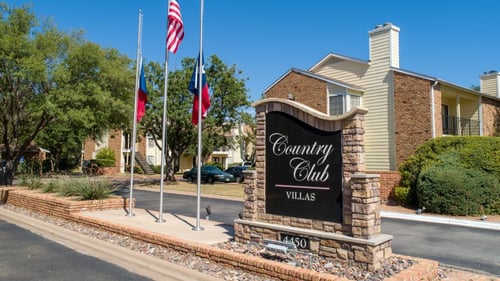 Country Club Villas apartments