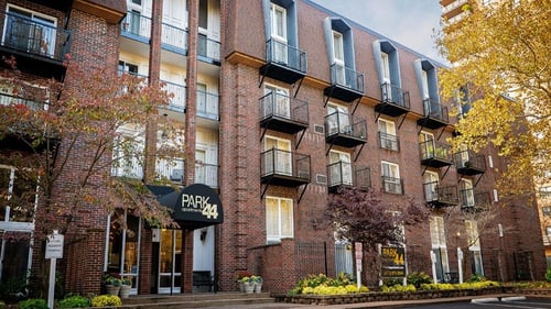 Elegant Exterior View of Property at Park 44, Missouri, 63108