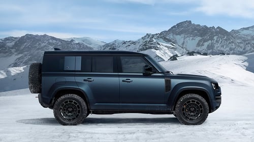 ディフェンダー _ どこへでも行ける4WD _ 不可能を可能にする