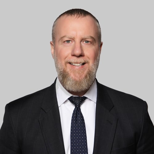 Headshot of Michael J. Jones, a wealth advisor at Chase