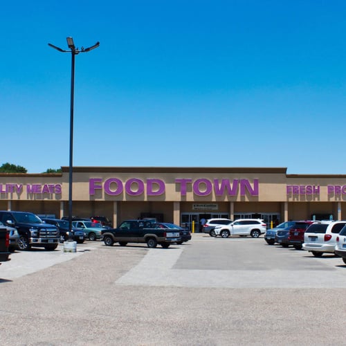 Exterior Pic of Food Town