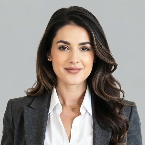 Headshot of Iva Cuko, a wealth advisor at Chase