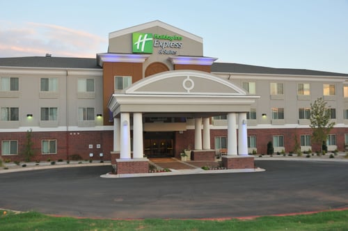 Welcome to Holiday Inn Express & Suites Clinton!
