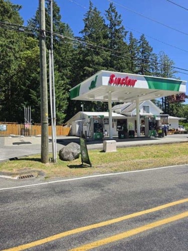 Sinclair gas station fueling island
