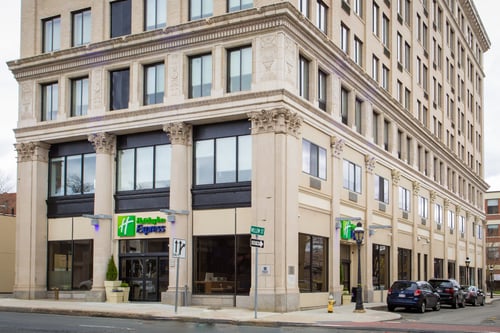 Welcome to the Holiday Inn Express Sprigfield Downtown