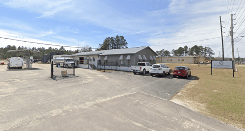 Colonial Oil Sandersville, GA outside image