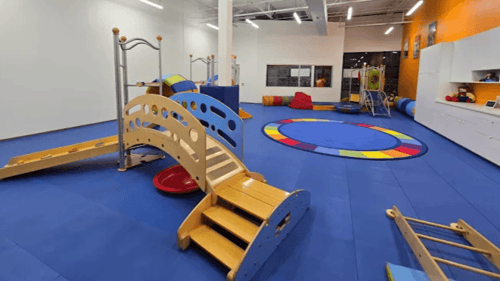 Gymboree Play & Music welcomes families with children classes in The Woodlands.