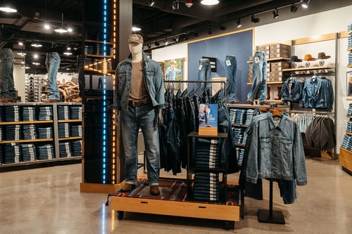 Ariat Mall of America Minneapolis Minnesota Western Cowboy Boots Hats Jeans Clothing