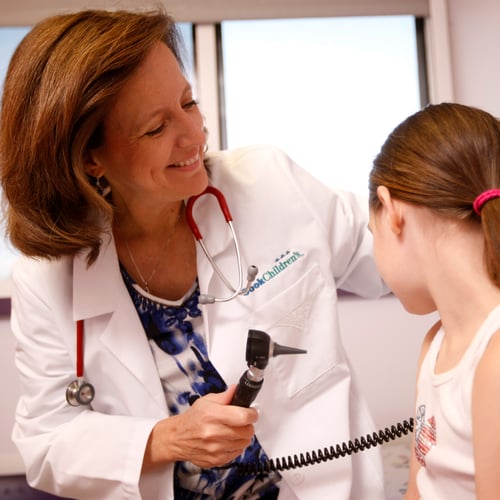 Dr. Alice Phillips with patient at Cook Children's Pediatrics Fort Worth - Cityview